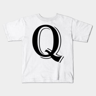 Black letter Q in vintage style Kids T-Shirt